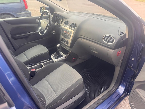 Ford Focus 10 of 14