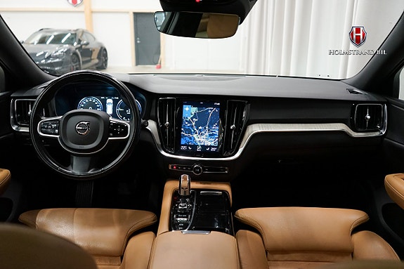 Volvo V60 14 of 26