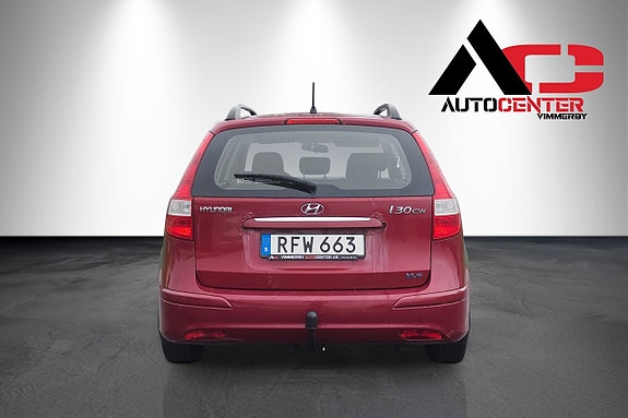 Hyundai i30 4 of 5