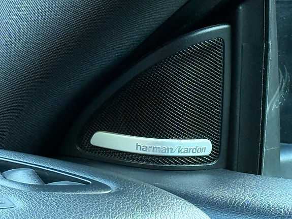 Mercedes-Benz CLA200 12 of 14