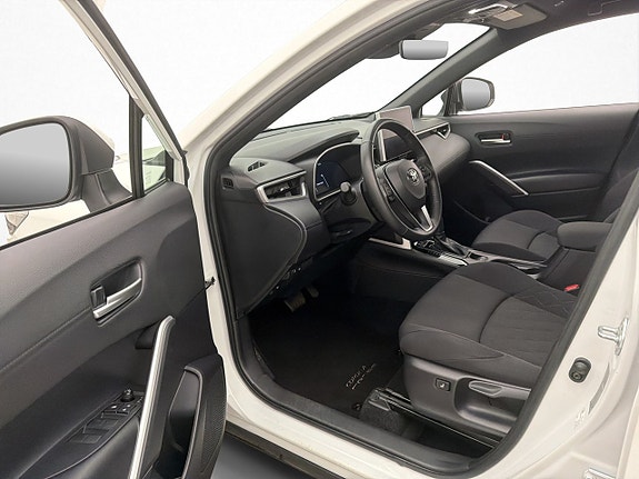 Toyota Corolla Cross 11 of 29