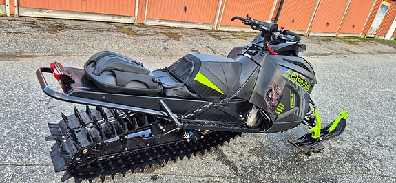 Arctic-cat M8000 RM Alpha 146 4 of 4