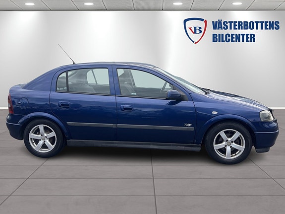 Opel Astra 2 of 9
