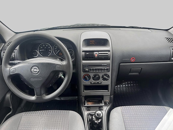 Opel Astra 6 of 9
