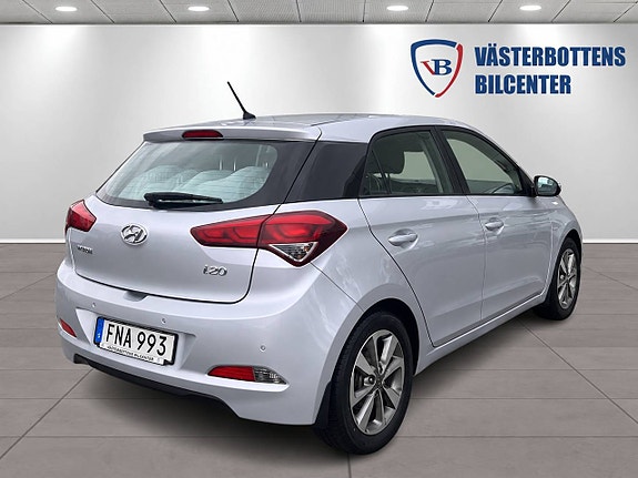 Hyundai i20 3 of 9