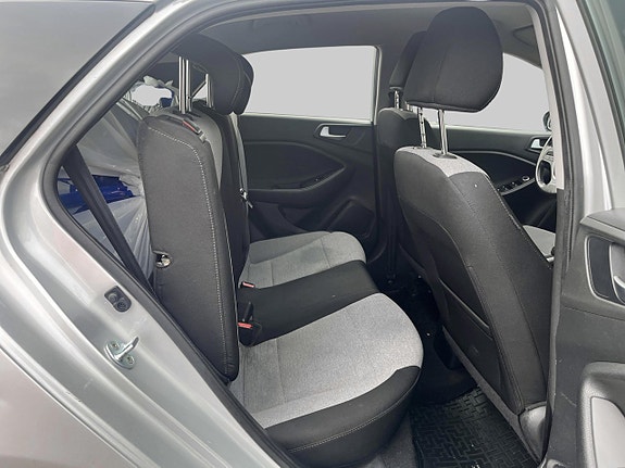 Hyundai i20 5 of 9