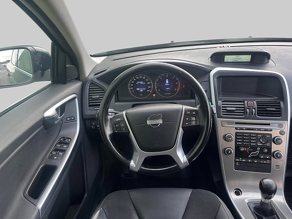 Volvo XC60 8 of 10