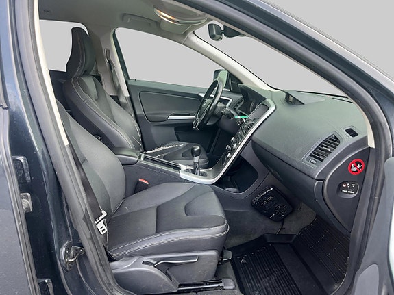 Volvo XC60 5 of 10