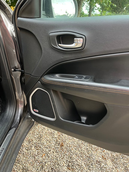 Jeep Compass 6 of 10