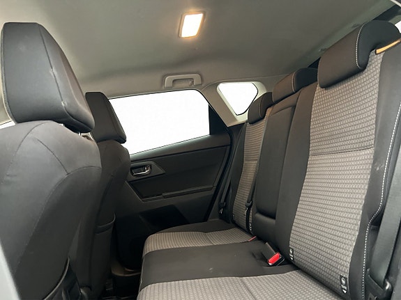 Toyota Auris 22 of 27