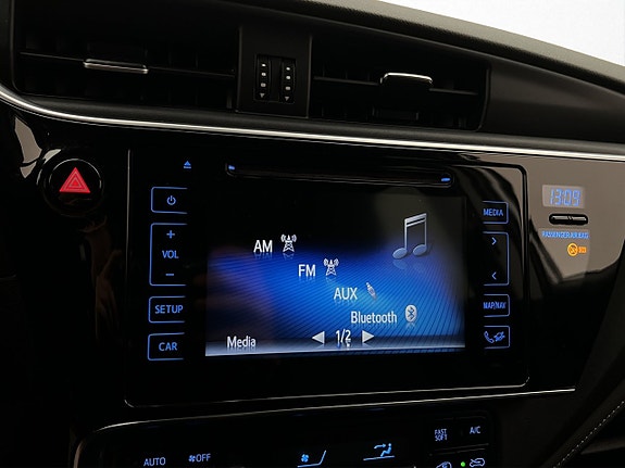 Toyota Auris 17 of 27