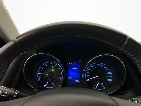 Toyota Auris 13 of 27