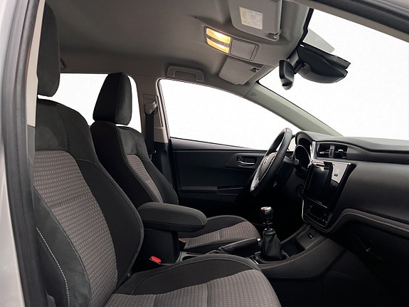 Toyota Auris 20 of 27