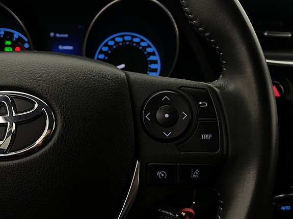 Toyota Auris 14 of 27