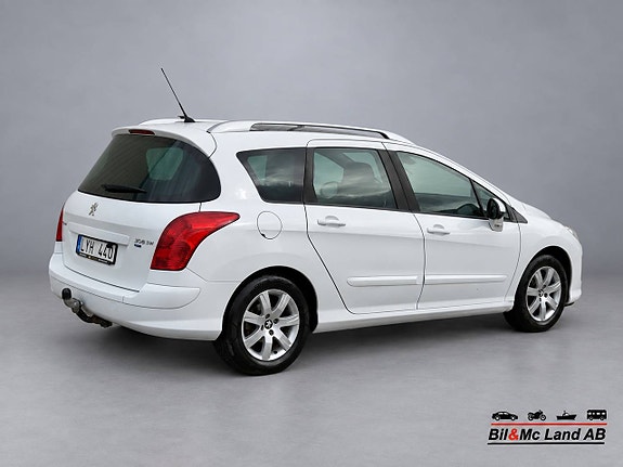Peugeot 308 SW 8 of 19