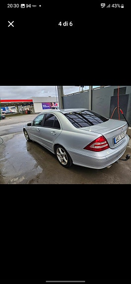 Mercedes-Benz C180 4 of 6