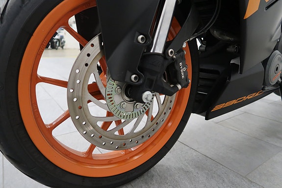 KTM RC 390 15 of 15