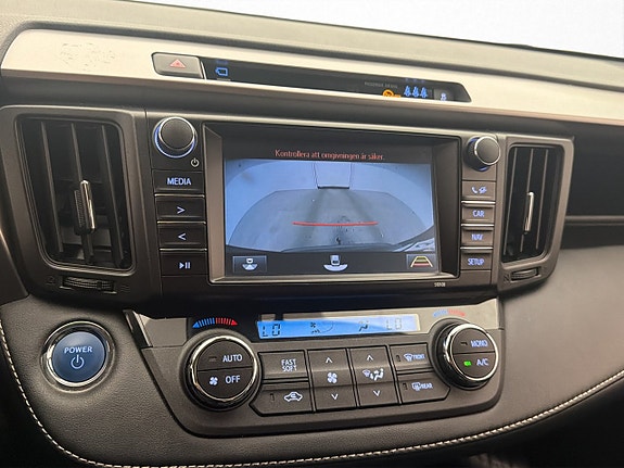Toyota RAV4 19 of 30