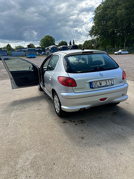 Peugeot 206 4 of 4
