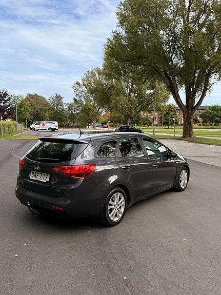 Kia Ceed 4 of 10