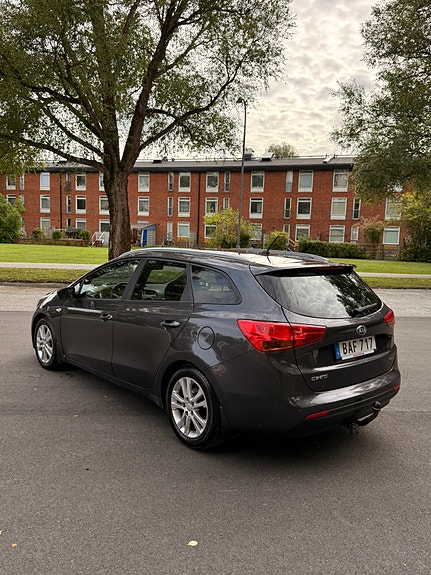 Kia Ceed 3 of 10