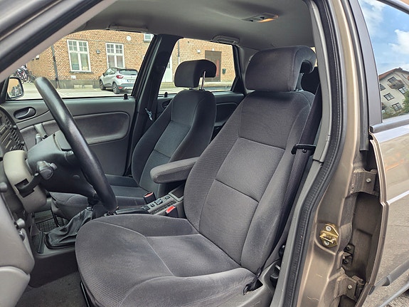 Saab 9-3 6 of 8