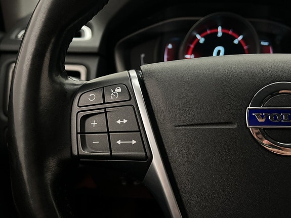 Volvo XC70 17 of 28