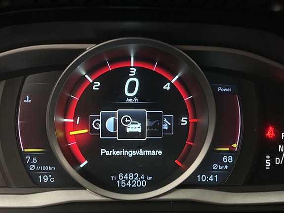 Volvo XC70 13 of 28
