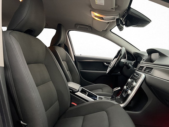 Volvo XC70 10 of 28