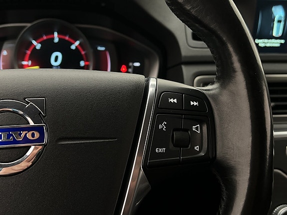 Volvo XC70 18 of 28