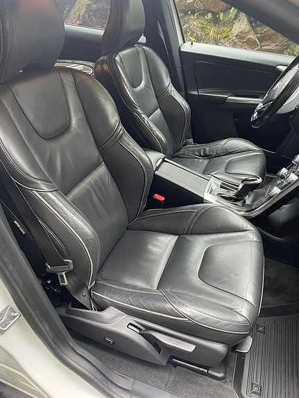 Volvo XC60 7 of 10