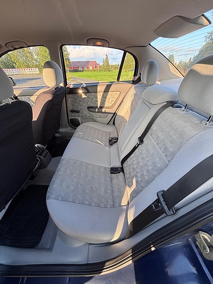 Opel Astra 9 of 10