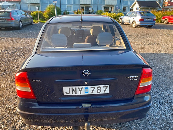 Opel Astra 5 of 10