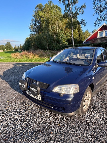 Opel Astra 2 of 10