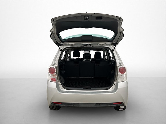Toyota Verso 8 of 28