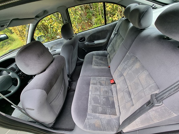 Renault Megane I 6 of 10