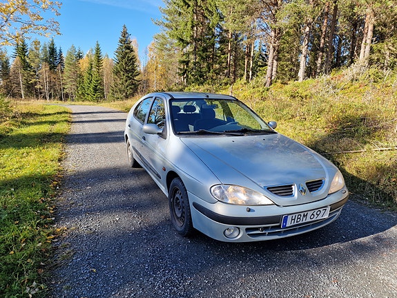 Renault Megane I 2 of 13