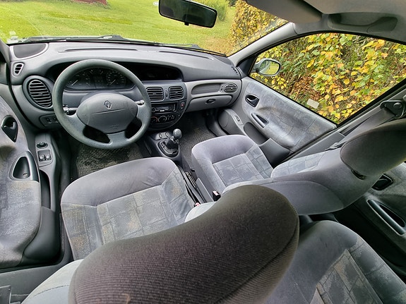 Renault Megane I 9 of 10