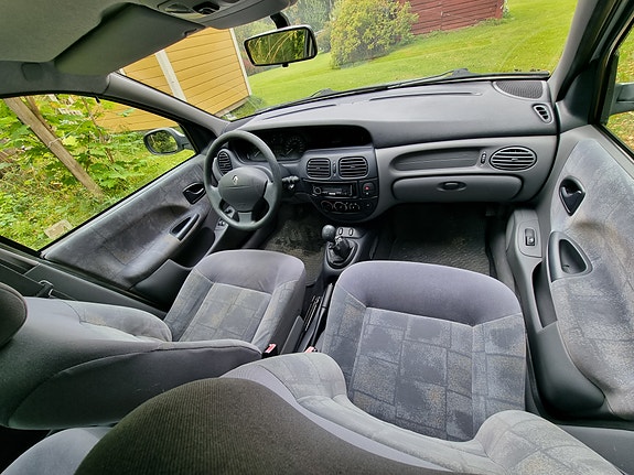 Renault Megane I 8 of 10