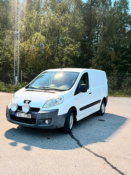 Peugeot Expert 2 of 8