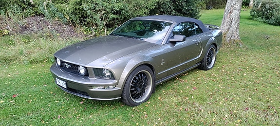 Ford Mustang 5 of 5