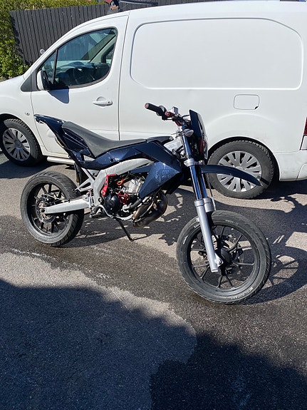 Aprilia Sx50 3 of 7