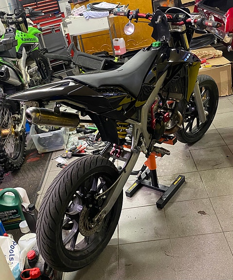 Aprilia Sx50 4 of 7