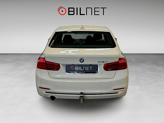 BMW 318d 4 of 21