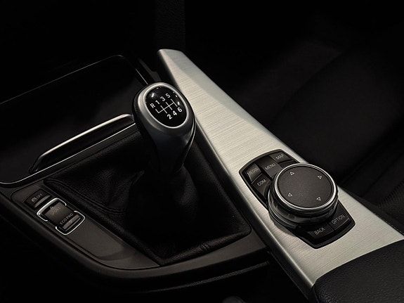 BMW 318d 18 of 21