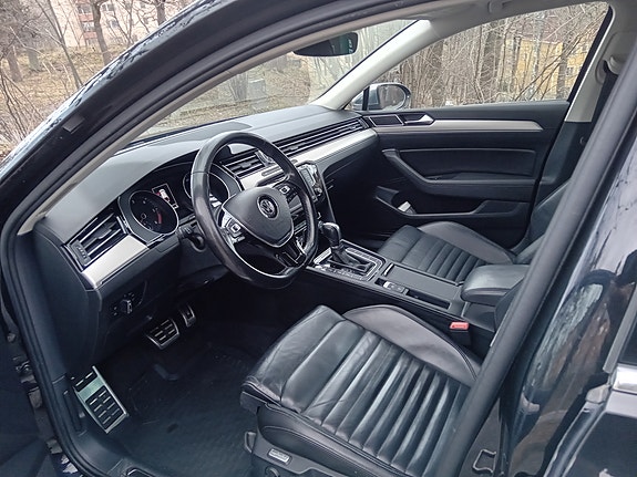 Volkswagen Passat Alltrack 14 of 23