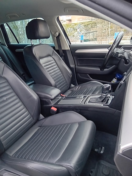 Volkswagen Passat Alltrack 15 of 23
