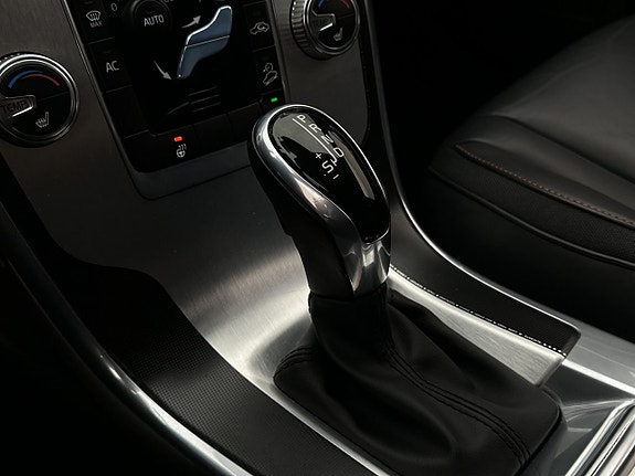 Volvo XC60 24 of 29
