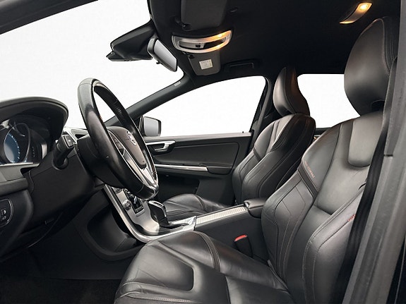 Volvo XC60 12 of 29