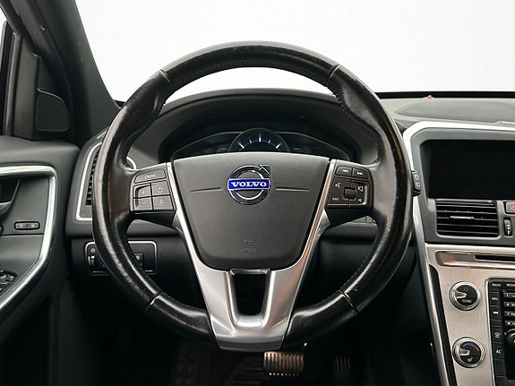 Volvo XC60 11 of 29